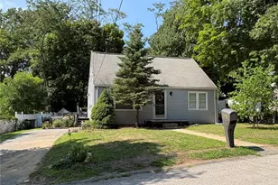 7 Dexter St, Coventry, RI 02816 - Photo 3