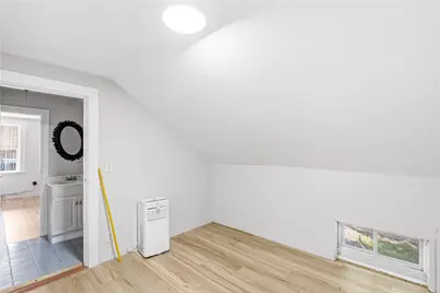 127 Meadow Street, Pawtucket, RI 02860 - Photo 7
