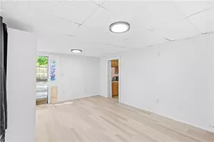 127 Meadow St, Pawtucket, RI 02860 - Photo 13