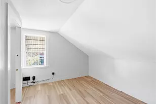 127 Meadow St, Pawtucket, RI 02860 - Photo 11
