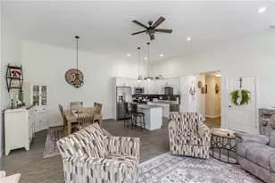 21 Joe Fromms Way, West Warwick, RI 02893 - Photo 5