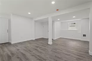 22 Sherwood St, Providence, RI 02904 - Photo 33