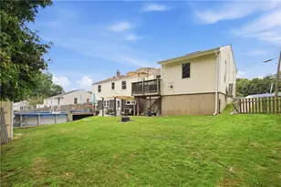 52 Fairgreen Dr, West Warwick, RI 02893 - Photo 3