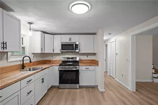30 Hollywood Ave, Coventry, RI 02816 - Photo 15
