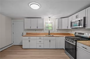 30 Hollywood Ave, Coventry, RI 02816 - Photo 11