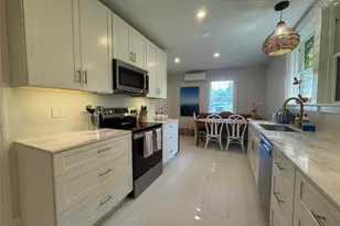 8 Barney St, Newport, RI 02840 - Photo 5