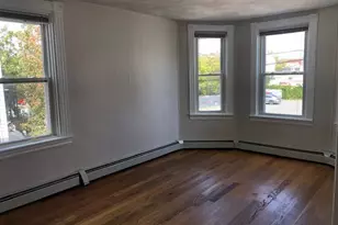 39 America St, Providence, RI 02903 - Photo 5