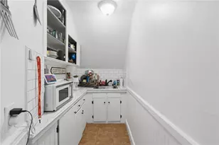 106 Samuel Ave, Pawtucket, RI 02860 - Photo 11