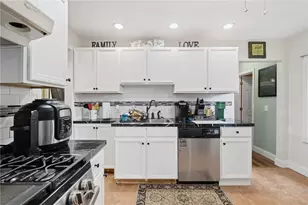 106 Samuel Ave, Pawtucket, RI 02860 - Photo 7