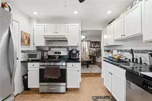 106 Samuel Ave, Pawtucket, RI 02860 - Photo 9