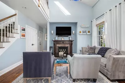 75 Pelham Street #C, Newport, RI 02840 - Photo 3