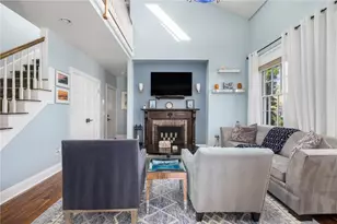 75 Pelham St, Newport, RI 02840 - Photo 3