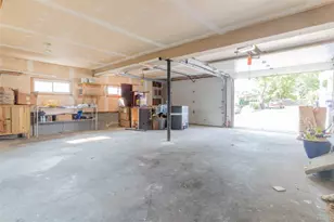 184 Gladstone St, Cranston, RI 02920 - Photo 21