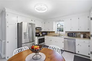 106 Fales Rd, Bristol, RI 02809 - Photo 5