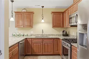 2503 Village Green Cir, Coventry, RI 02816 - Photo 5