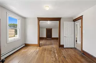 49 W Warwick Ave, West Warwick, RI 02893 - Photo 15