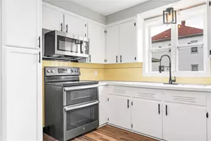 47 Corina St, Providence, RI 02908 - Photo 11