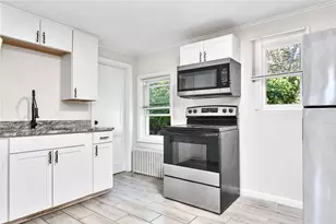 11 Sunset Ave, Coventry, RI 02816 - Photo 5