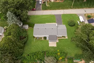 68 Birchwood Dr, Narragansett, RI 02882 - Photo 13