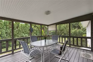 68 Birchwood Dr, Narragansett, RI 02882 - Photo 9