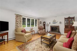 68 Birchwood Dr, Narragansett, RI 02882 - Photo 17