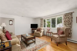 68 Birchwood Dr, Narragansett, RI 02882 - Photo 21