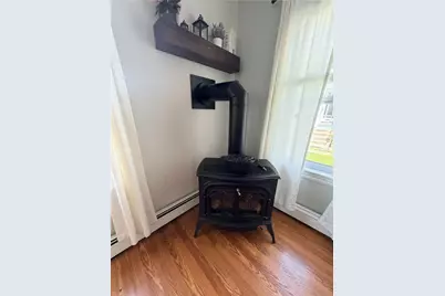 102 Bay View Avenue, Bristol, RI 02809 - Photo 5