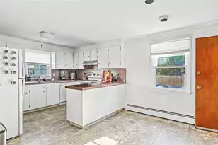 155 Lowden St, Pawtucket, RI 02860 - Photo 11