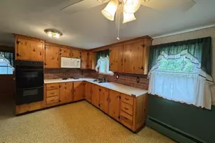 26 Central Ave, Warren, RI 02885 - Photo 7