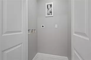 408 Cahill St, Providence, RI 02905 - Photo 47