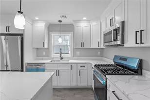 408 Cahill St, Providence, RI 02905 - Photo 9