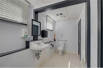 634 Main Street, Warren, RI 02885 - Photo 23
