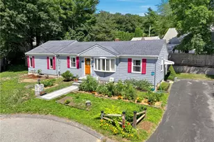 9 Patricia Cir, Smithfield, RI 02917 - Photo 3