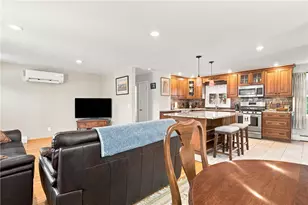 9 Patricia Cir, Smithfield, RI 02917 - Photo 11