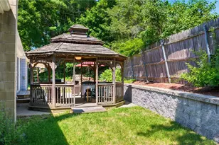 9 Patricia Cir, Smithfield, RI 02917 - Photo 35