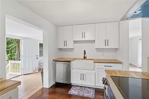 51 Terrace Ave, Warwick, RI 02889 - Photo 15