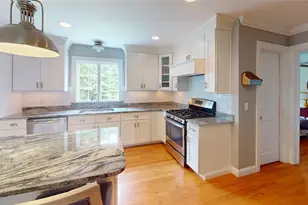 85 Cyrus Ct, South Kingstown, RI 02892 - Photo 9