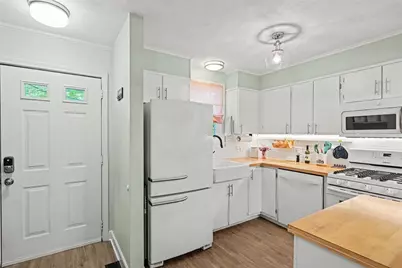 70 Oak Street #B, Providence, RI 02909 - Photo 11