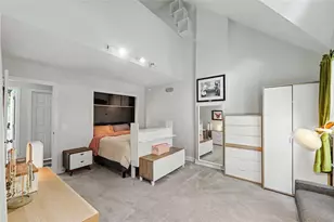 70 Oak St, Providence, RI 02909 - Photo 21