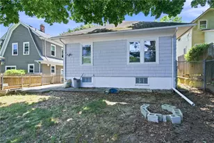 102 Overhill Rd, Providence, RI 02906 - Photo 23