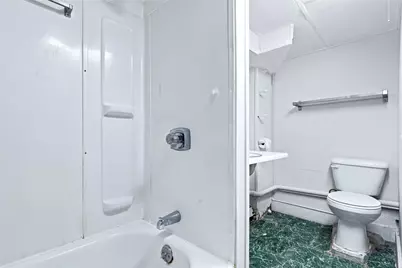 102 Overhill Road, Providence, RI 02906 - Photo 15