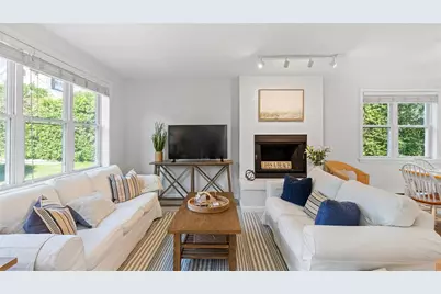 152 Tuckerman Avenue #7, Middletown, RI 02842 - Photo 5