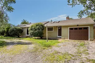 61 Cactus St, Warwick, RI 02886 - Photo 1