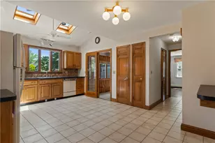 20 Drowne Pkwy, East Providence, RI 02916 - Photo 13