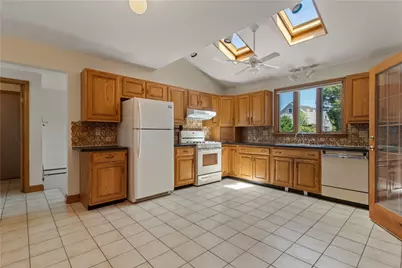20 Drowne Parkway, East Providence, RI 02916 - Photo 15