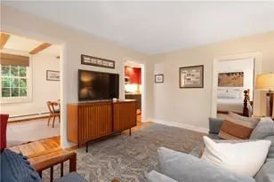 37 Arnold St, Providence, RI 02906 - Photo 17