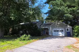 93 S Pierce Rd, East Greenwich, RI 02818 - Photo 1