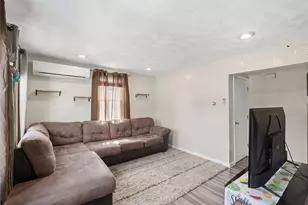 39 Pike St, West Warwick, RI 02893 - Photo 27