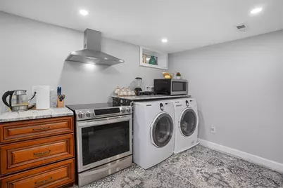 807 Pontiac Avenue, Cranston, RI 02910 - Photo 25