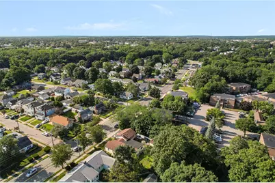 807 Pontiac Avenue, Cranston, RI 02910 - Photo 39